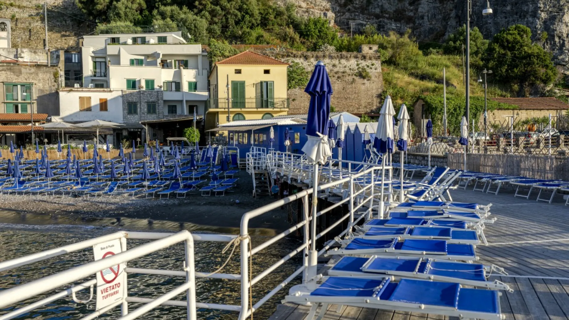 Beach club
